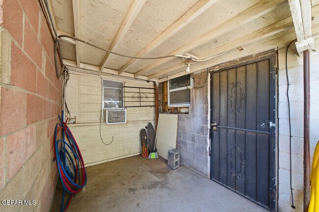 Photo - 5833 Ybarra Ct