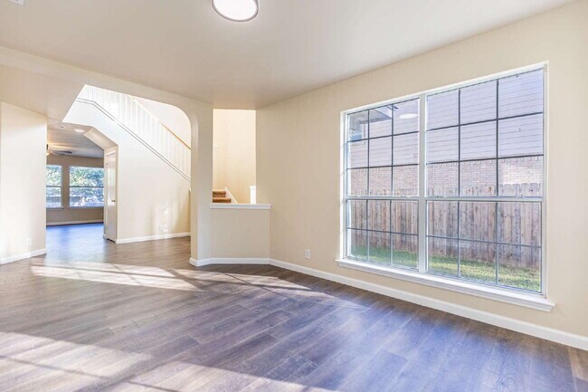 Photo - 5319 Stormy Breeze