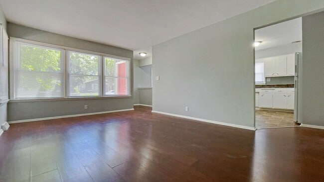 Photo - 5747 N 93rd St Unit LOWER