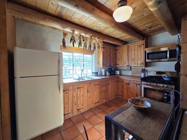 Photo - 1489 Bishops Lodge Rd