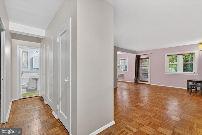 Building Photo - 1536 Mt Eagle Pl Unit 959