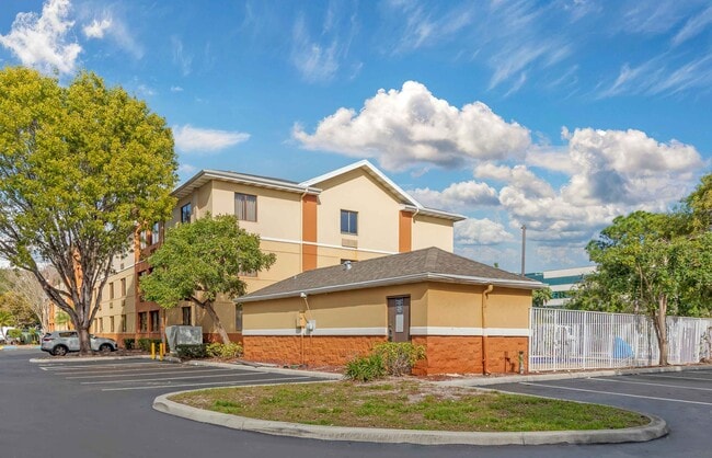 Photo - Furnished Studio-Fort Lauderdale - Cypress Creek - NW 6th Way