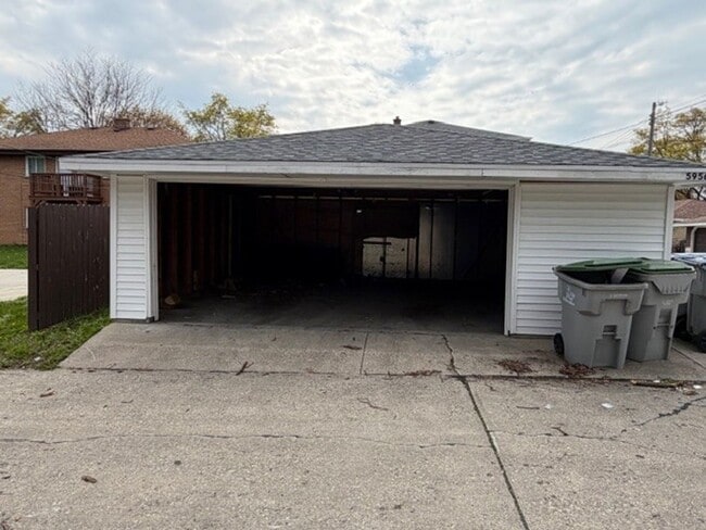 Photo - Kraehnke 67 Holding, LLC Unit 5956 N 67th St. Lower