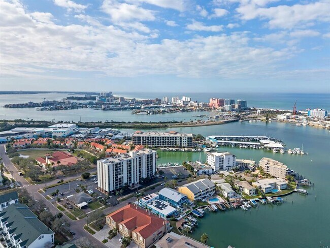 255 Dolphin Point Unit 513