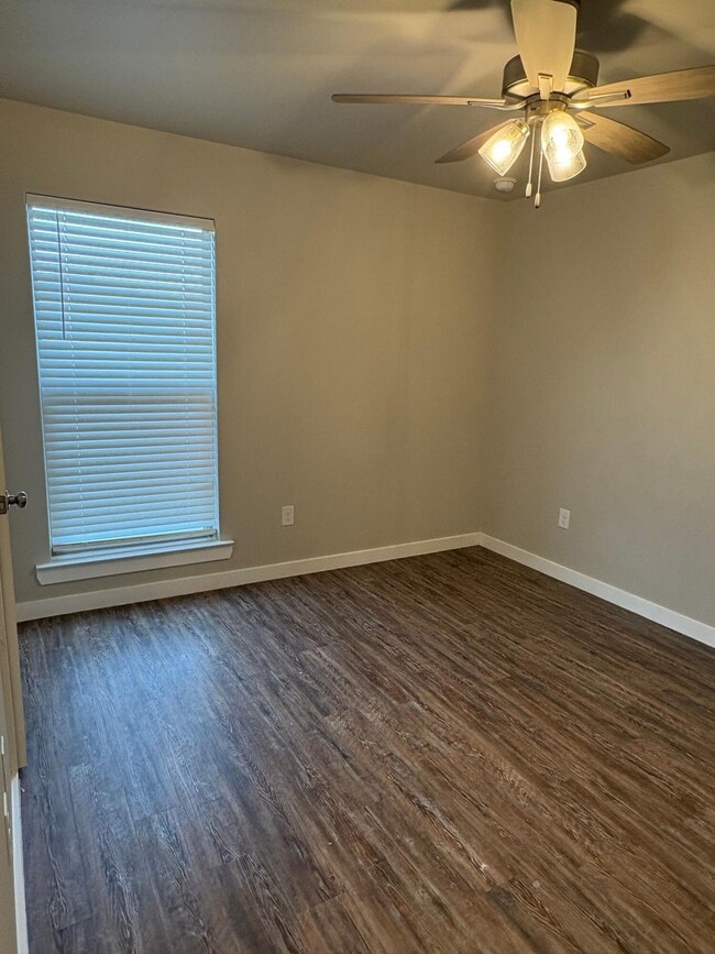 Photo - 2008 Bryan Ave