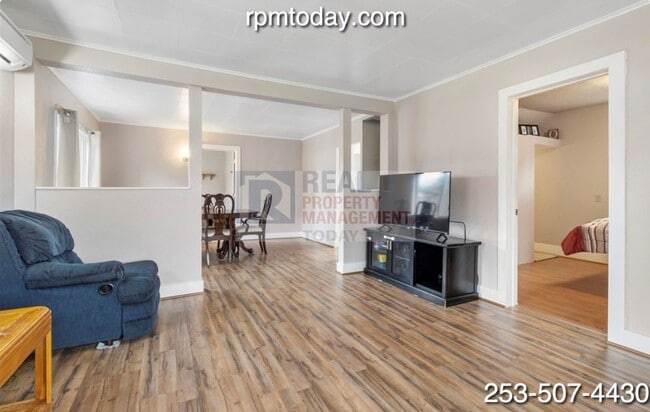 6209 S Pine St Unidad A