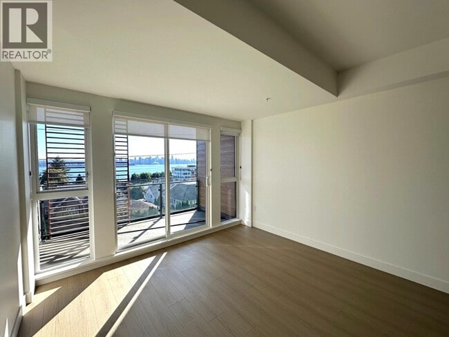 Photo - 422 E 3rd St Unité 408