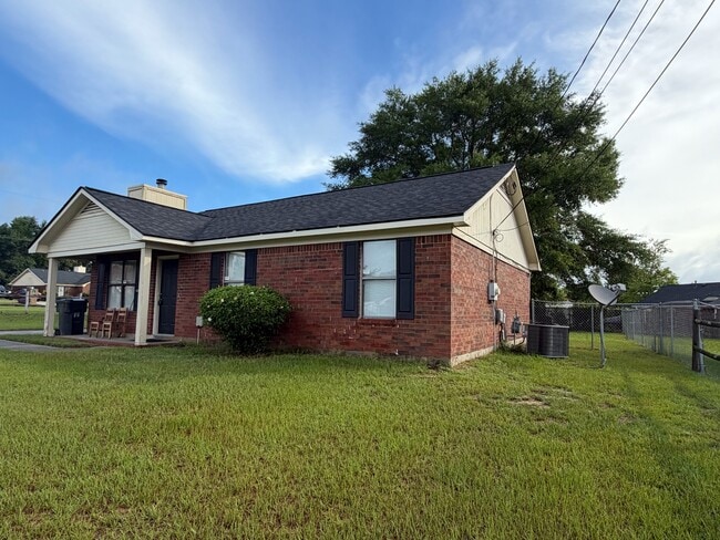 Photo - 3029 Miranda Rd