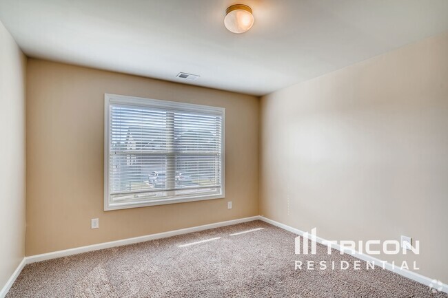 Building Photo - 2737 Cove View Ct SE Rental