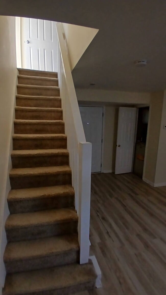 Photo - 271 W Main St