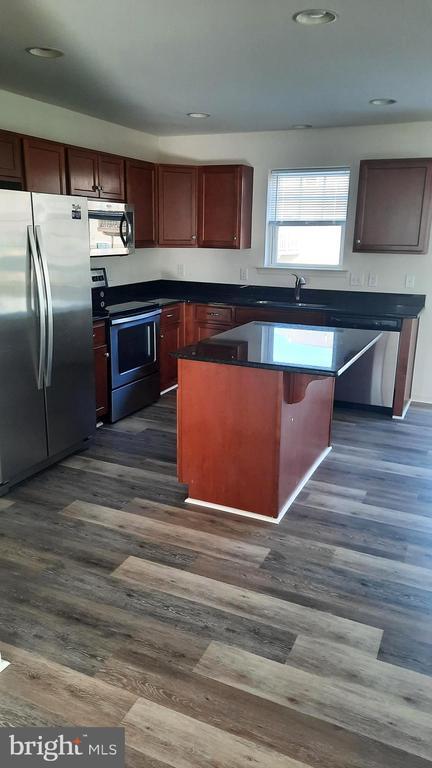 Photo - 815 Schooner Ln