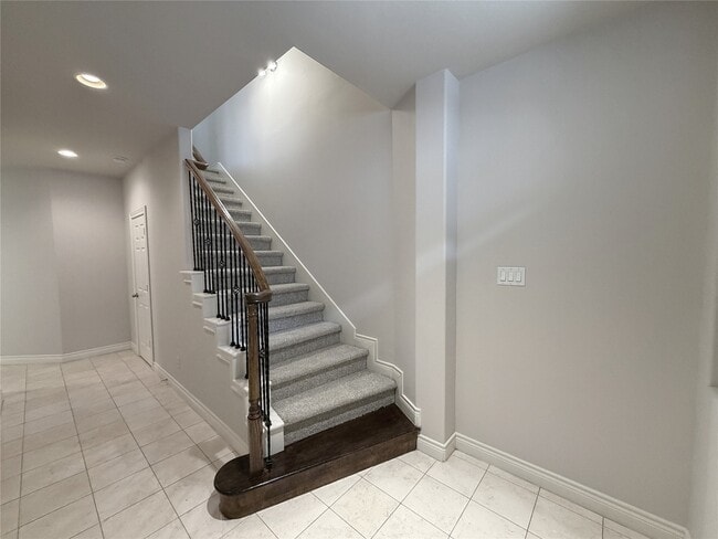 Photo - 2612 Edgefield Lakes Dr