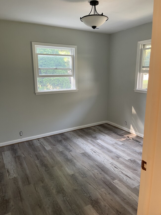 Photo - 532 Capitol Dr