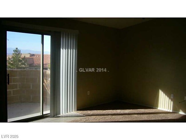 Photo - 2050 N Los Feliz St