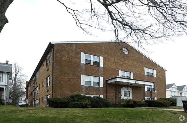 Photo - Dudley Arms Apartments