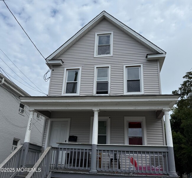 Building Photo - 1235 Washington Ave Rental