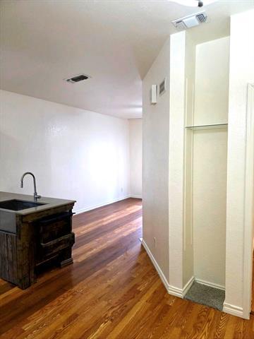 Photo - 4800 W Lovers Ln Unit 512
