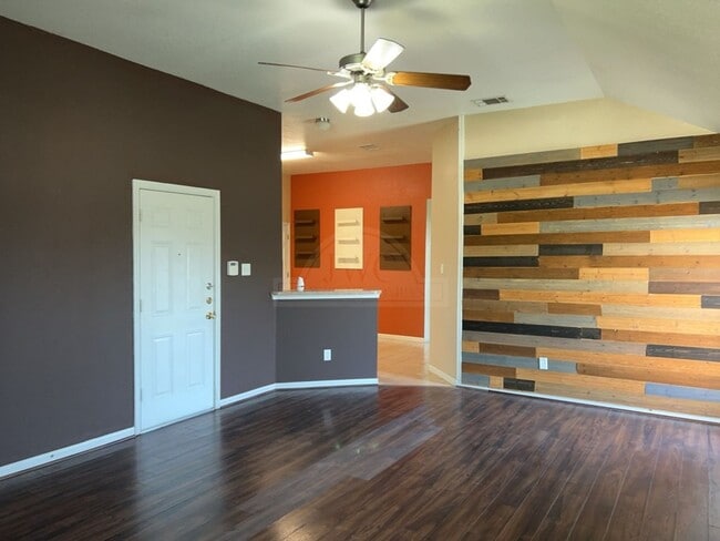 Photo - 1206 Cinch Dr