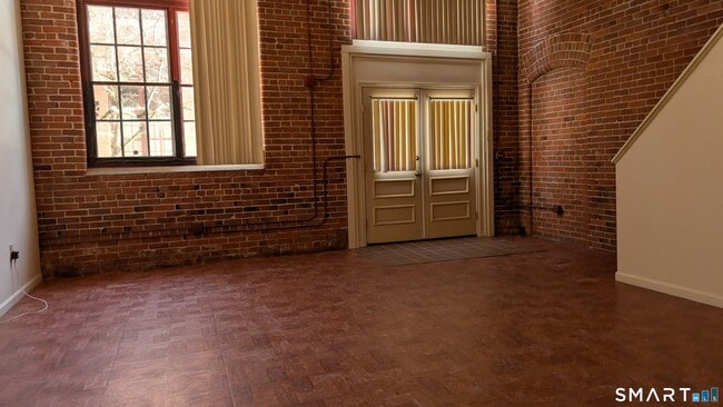 Photo - 839 Main St Unidad APT 98