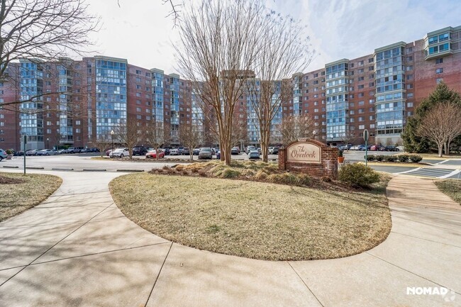 Building Photo - 2 Bedroom Condo in Silver Spring