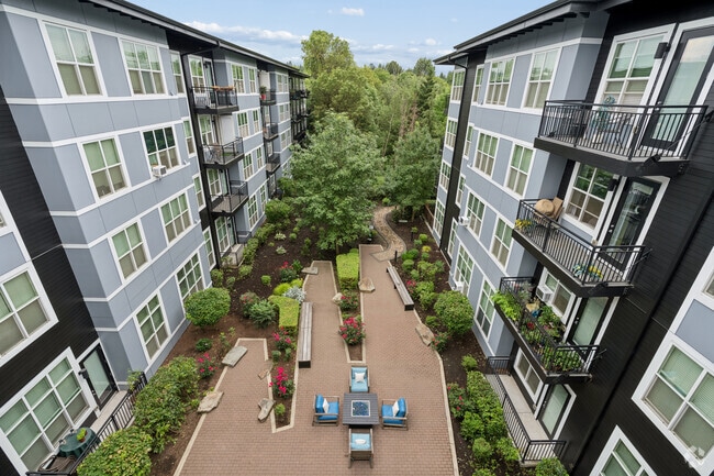 Courtyard - Attwell off Main