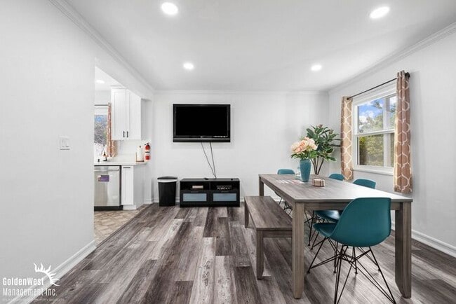Modern 3Bdm 1Ba Unfurnished Downstairs Uni... - Modern 3Bdm 1Ba Unfurnished Downstairs Uni...