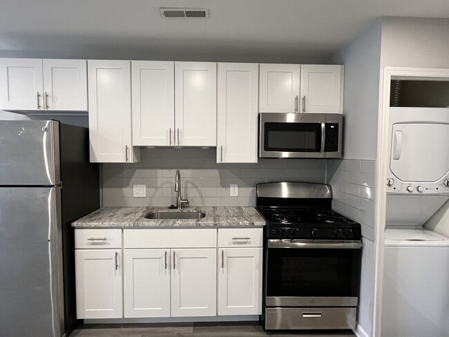 1800 Jackson St Unit 2nd flr