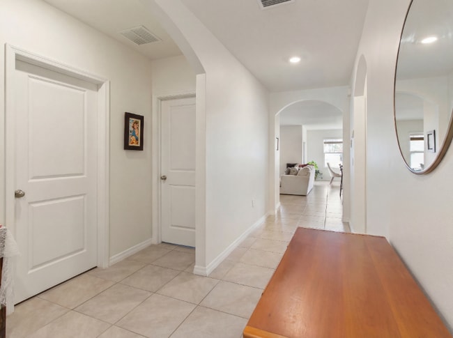 Photo - 49 Hickory Course Ln