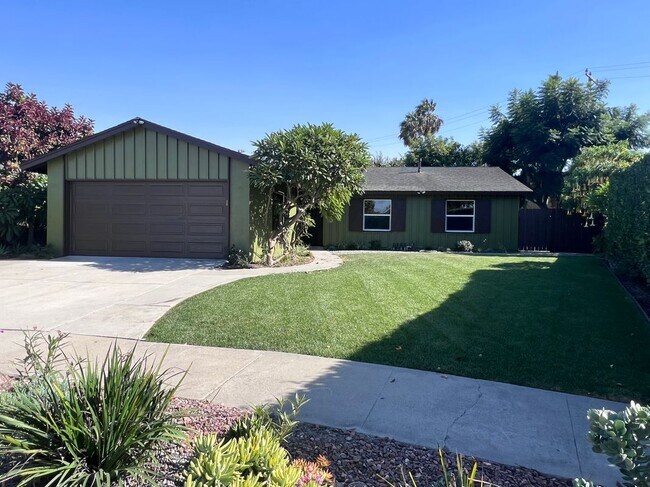 Building Photo - 8490 Drey Rd
