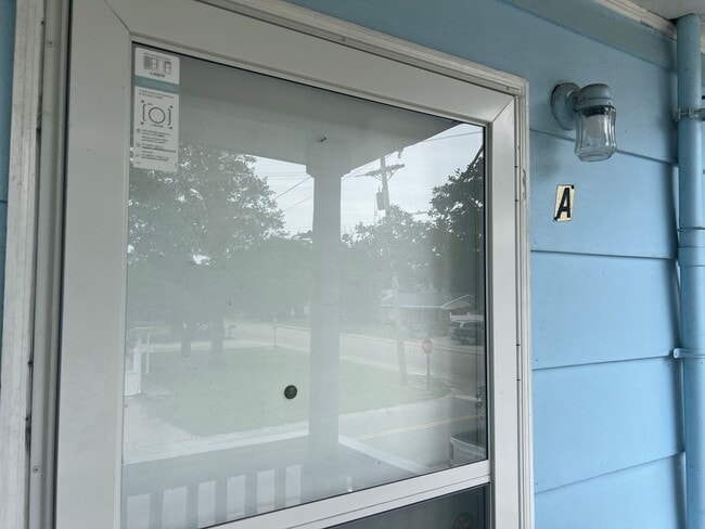 Photo - Walk to the Beach - 2 Bedroom, 1 Bath, Unf...