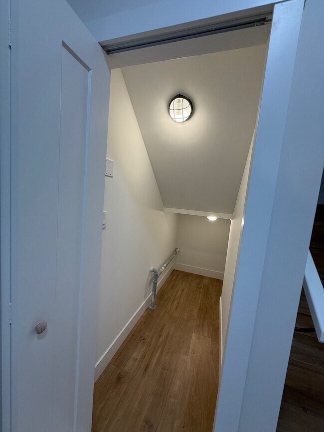 Photo - 163-175A 175a St