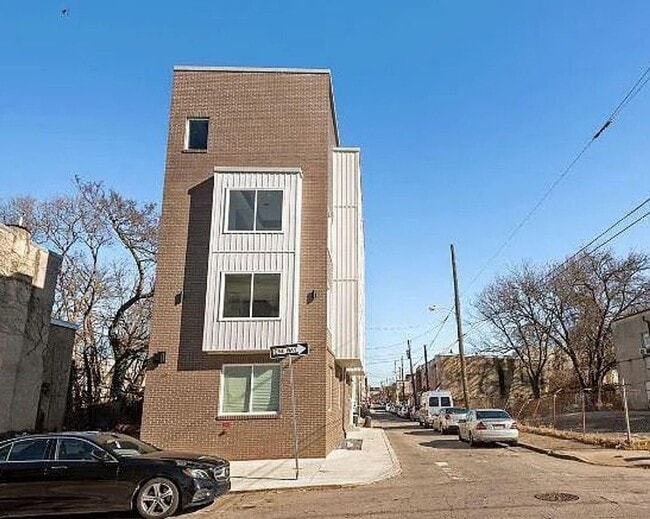 Photo - 623 N 36th St Unidad 2