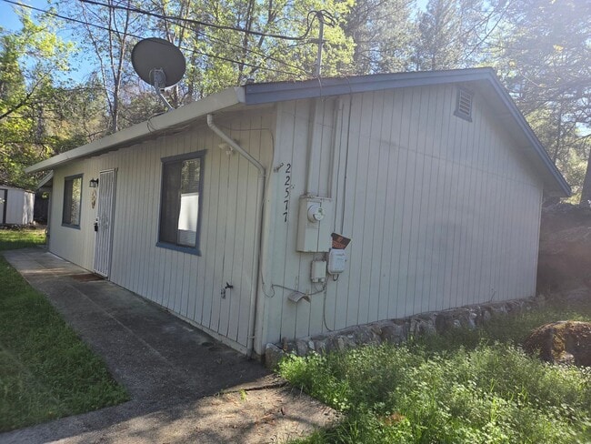 Building Photo - Historic Columbia Home Available for Flexible Lease Terms