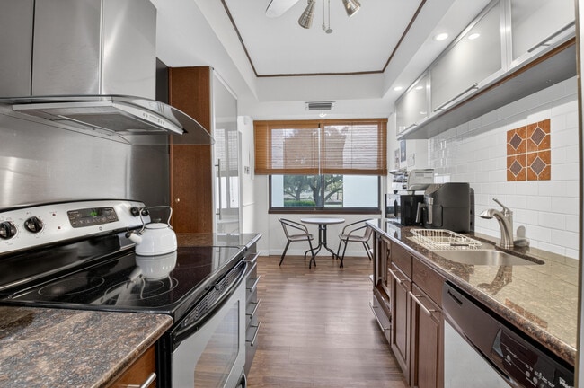 Photo - 3604 Bridgewood Dr