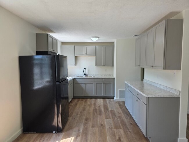 Photo - 309 E Third Street