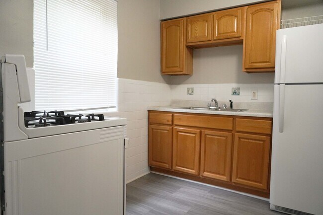 Photo - 3025 Clifton Ave Unit 3025-09