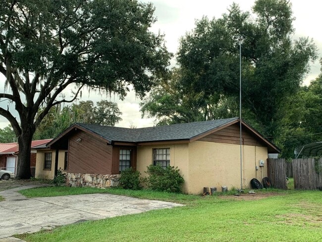 Photo - 709 Ponderosa Dr E