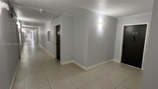 Photo - 9350 Fontainebleau Blvd Unit 308
