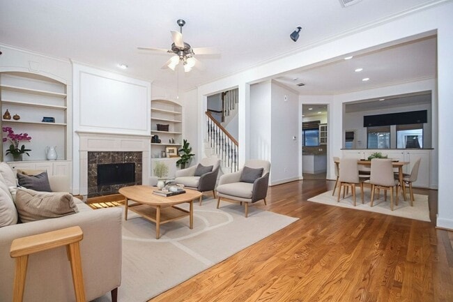 Photo - 3326 Memorial Crest Blvd