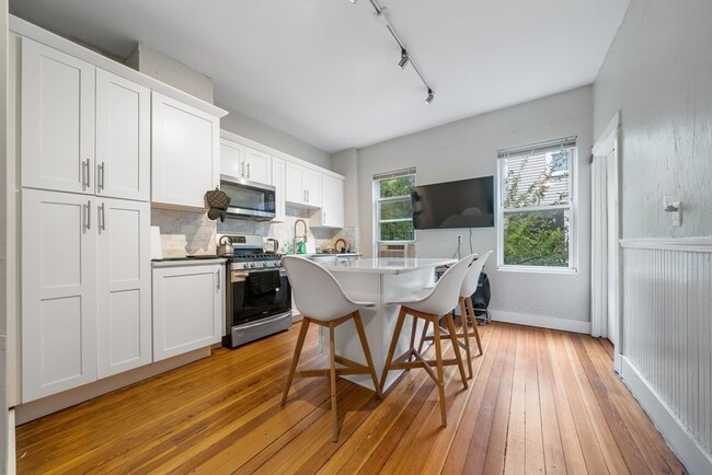 Photo - 71 Webster St Unit 2