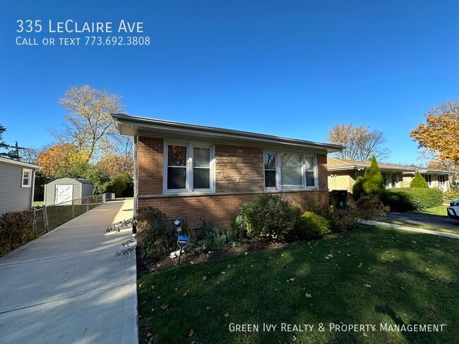 Photo - 335 Leclaire Ave House