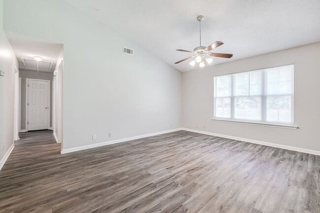 Photo - Private 3BR Brick Home on 3+ Acres with Partially Fenced Yard