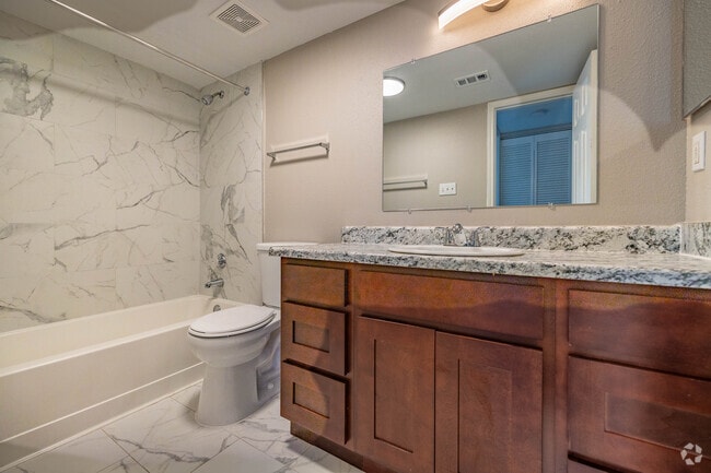 Union Station - Bathroom 2BR, 2BA - 1046SF