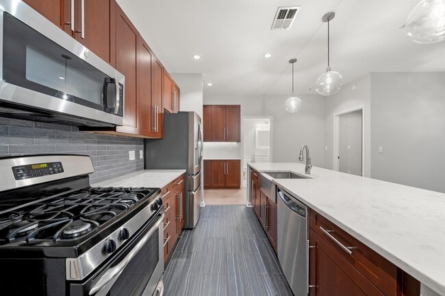 Photo - 1100 Adams St Unit 412