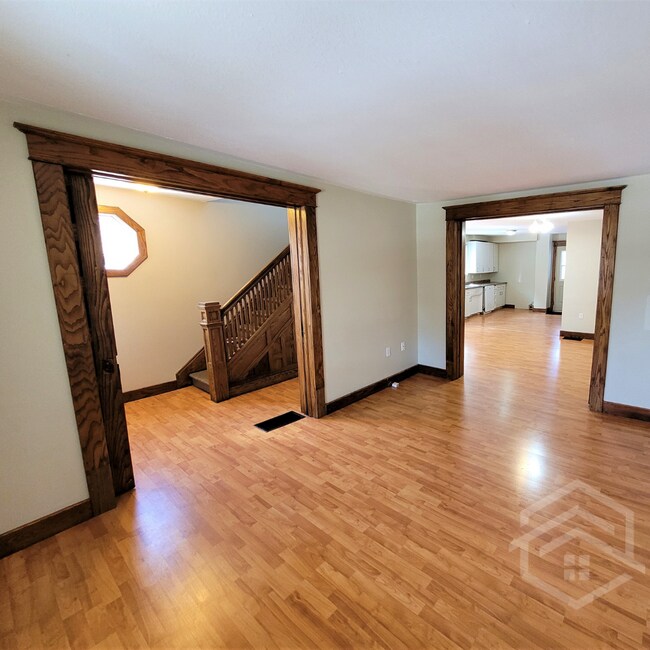 Photo - 3-Bedroom Apartment in Otterville!! Unit 1