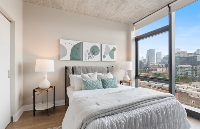 Photo - 352 S Aberdeen St