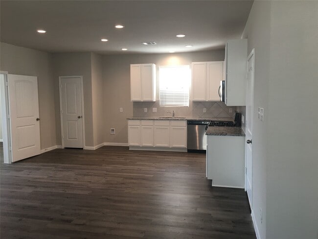 Photo - 2111 Ethan Dr