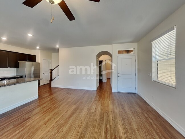 Photo - 960 Nero Ave