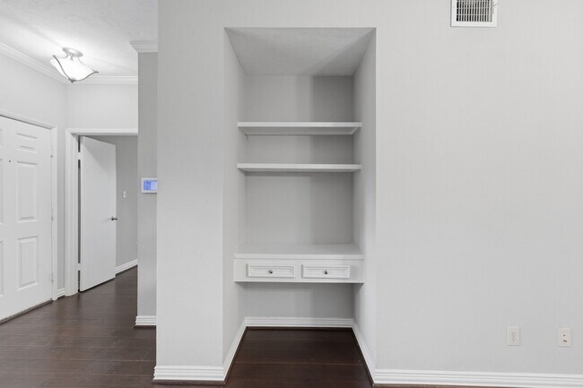 Photo - 2626 Holly Hall St Unit 715