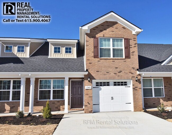 Newer 3BR/2.5BA+Bonus luxury townhome! Att... - Newer 3BR/2.5BA+Bonus luxury townhome! Att...